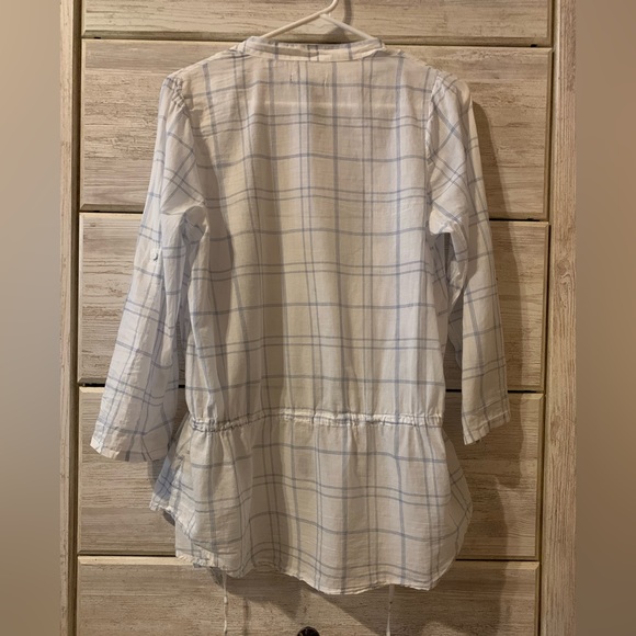 Delia’s Button Down White & Blue; M - Picture 3 of 4